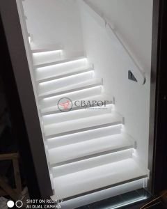 Белая деревянная лестница Рим с подсветкой фото3